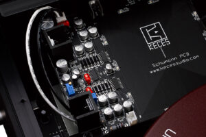 Napájecí zdroj KECES Audio IQRP – high-end napájecí zdroj a filtr pro audio sestavy s ochranou proti přepětí a dynamickým čistým zvukem, shumann generátor